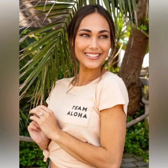 Guava Shop  | Team Aloha Pocket T-Shirt - Picture 2 of 8